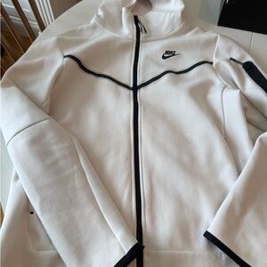 Nike Tech-Men’s off white